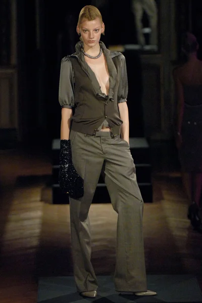 Look 11